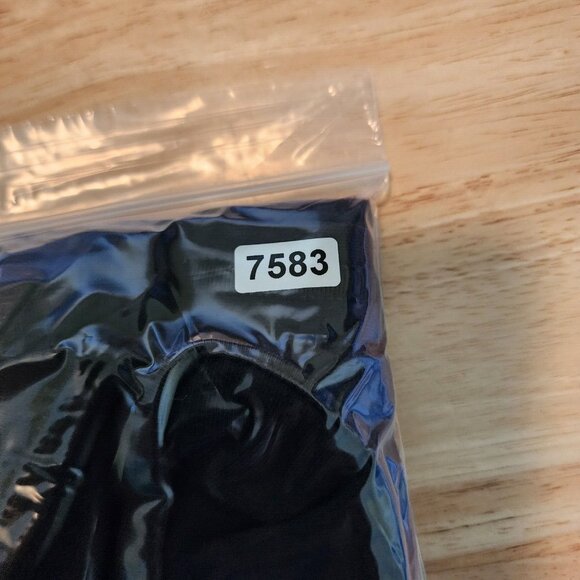 Tommy Bahama Women's 3/4 Sleeve Collared Snap Button Front Sweatshirt Black Sz M - Picture 13 of 13